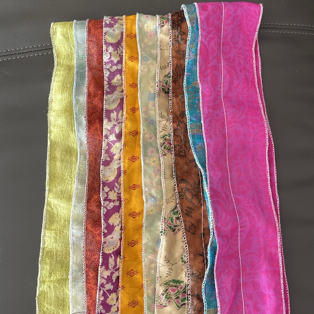 Colorful flowing hippie look scarf. - Picture 6 of 9
